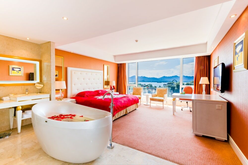 Фото Hangzhou West Lake Xinqiao Hotel