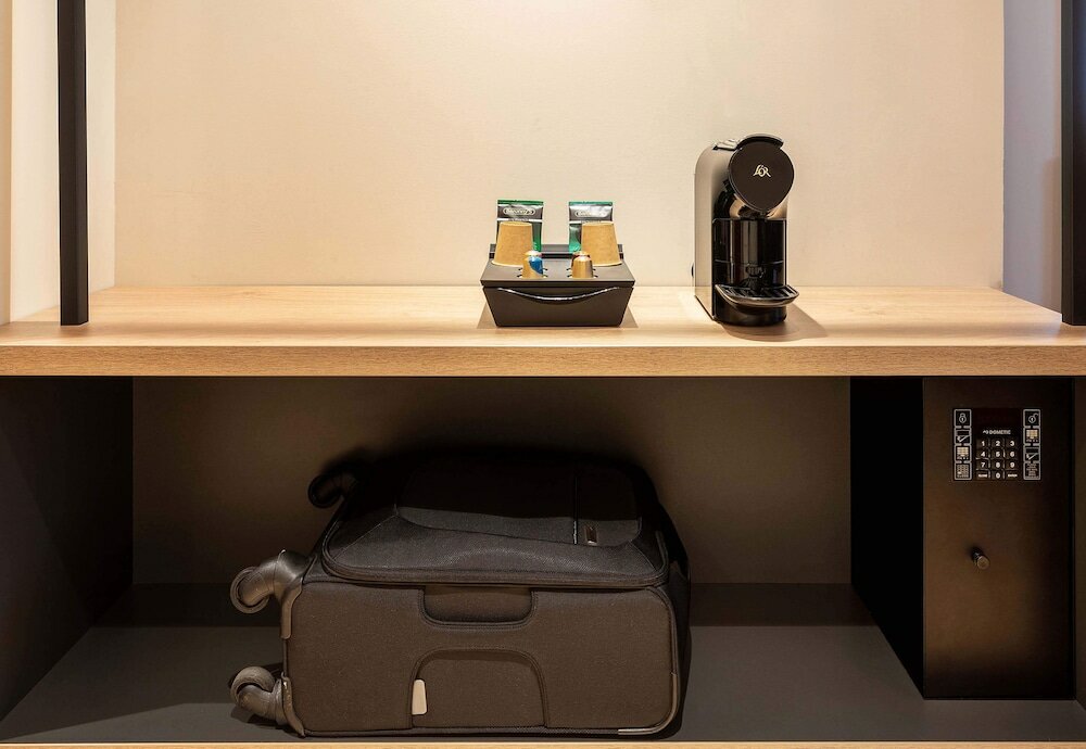 Фото B&b Hotel Nantes Centre