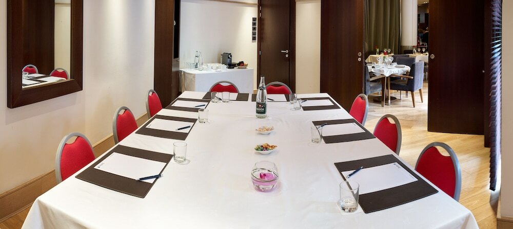 Фото Grand Hotel Champs-Elysees