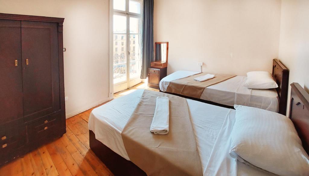 Фото Travelers House Hostel