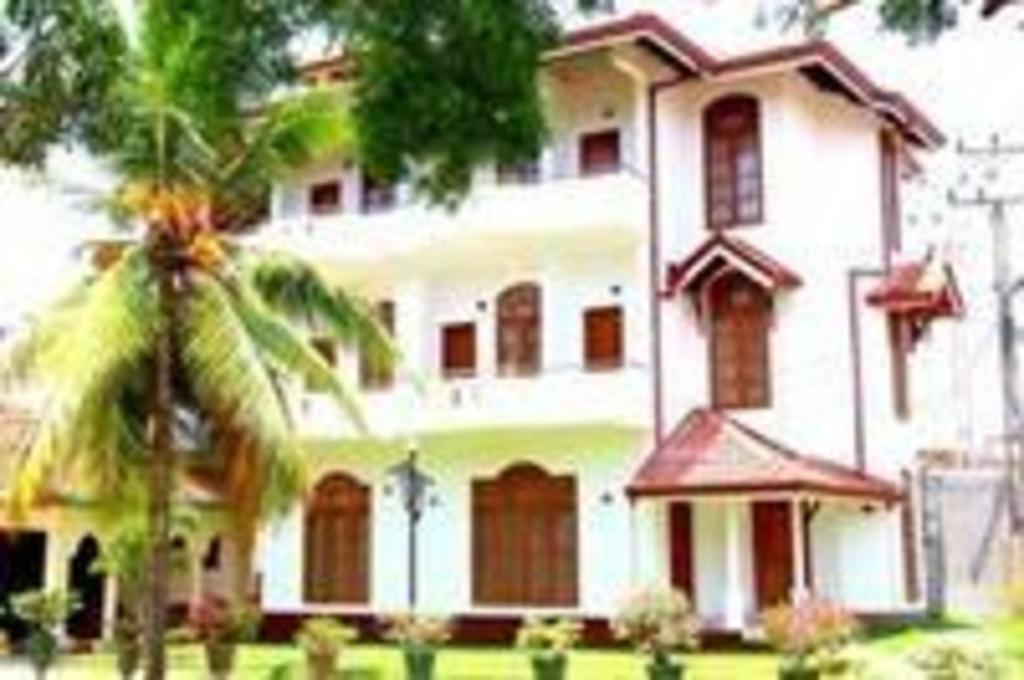 Фото Holiday Fashion Inn