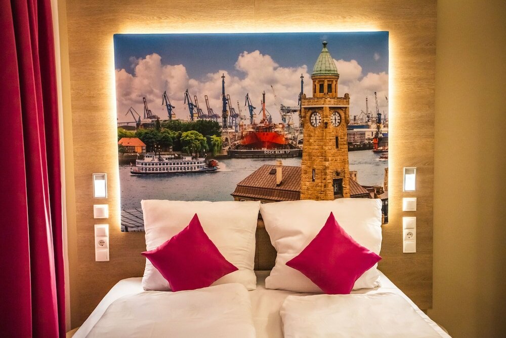 Фото Hotel Luckys Inn GmbH