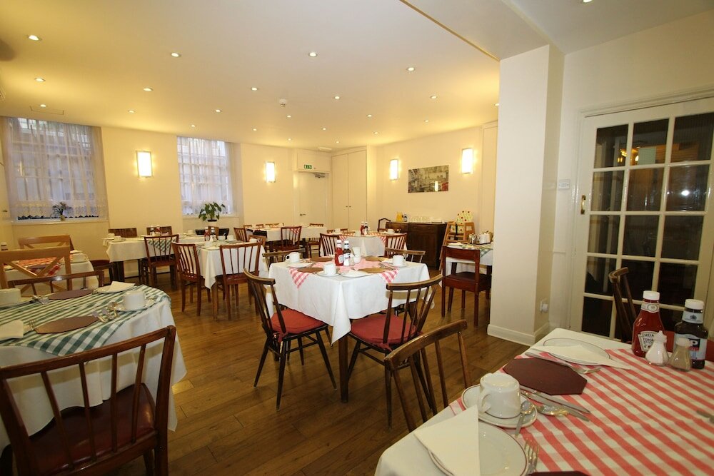 Фото The Ridgemount Hotel