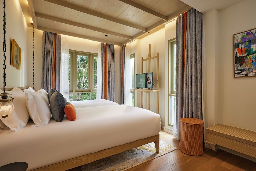 Фото Charras Bhawan Hotel and Residences