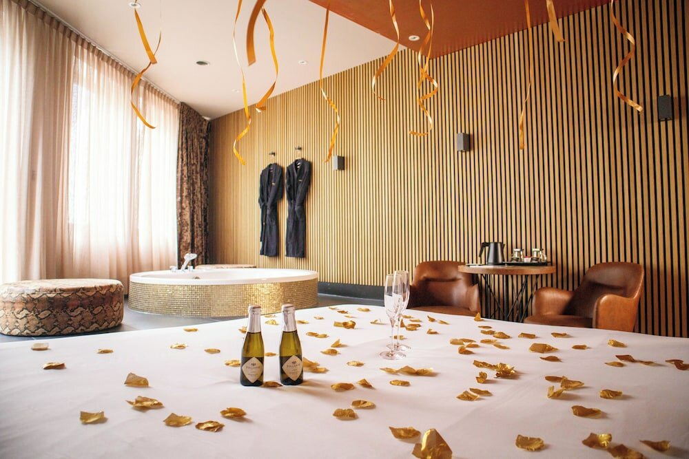 Фото Manzo's Suites