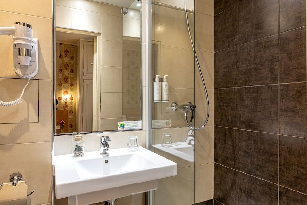 Фото Hôtel Romance Malesherbes