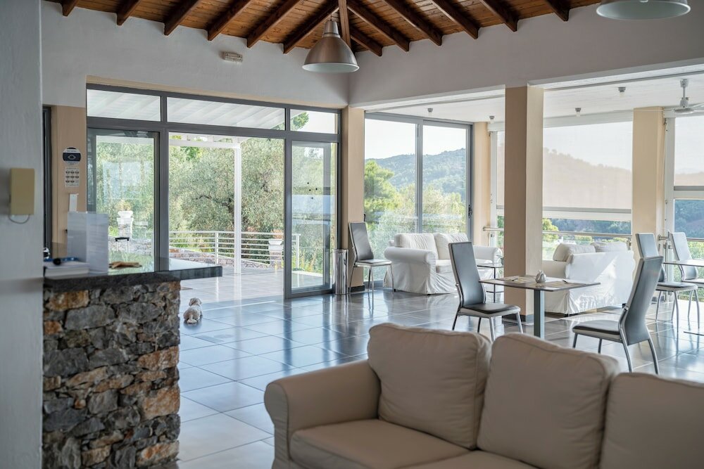 Фото La Luna Hotel