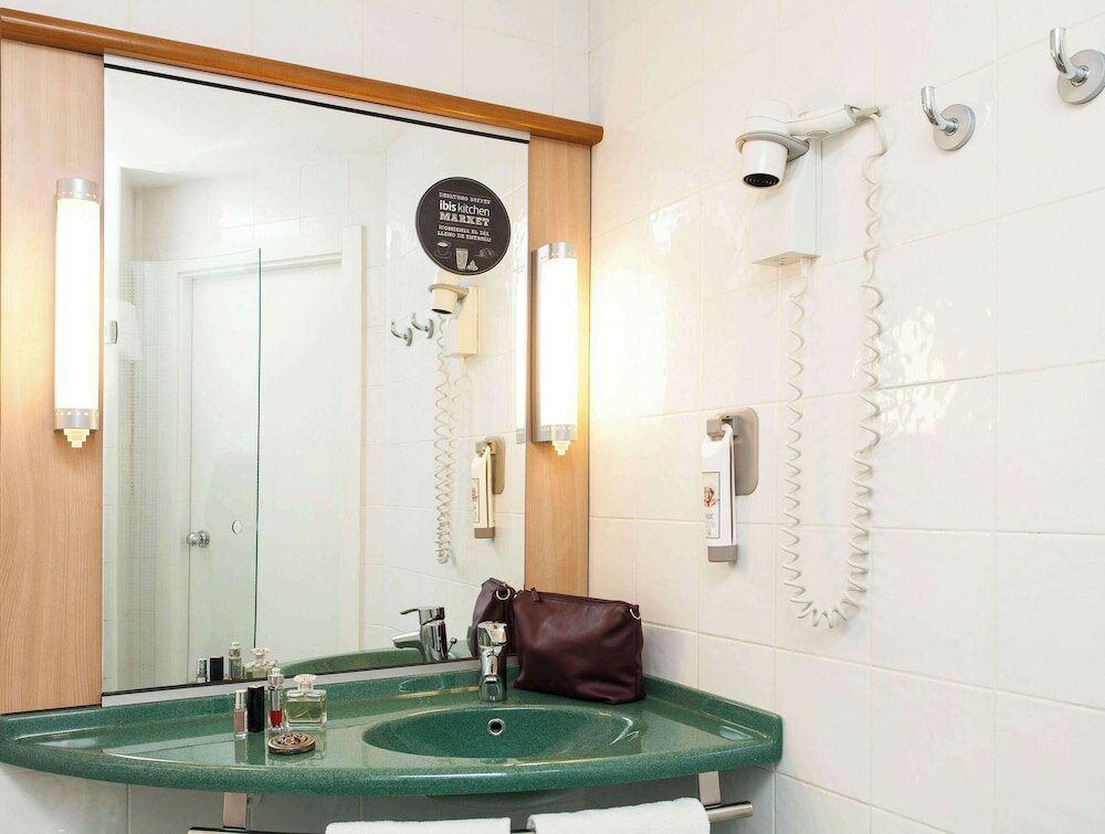 Фото Ibis Madrid Calle Alcalá