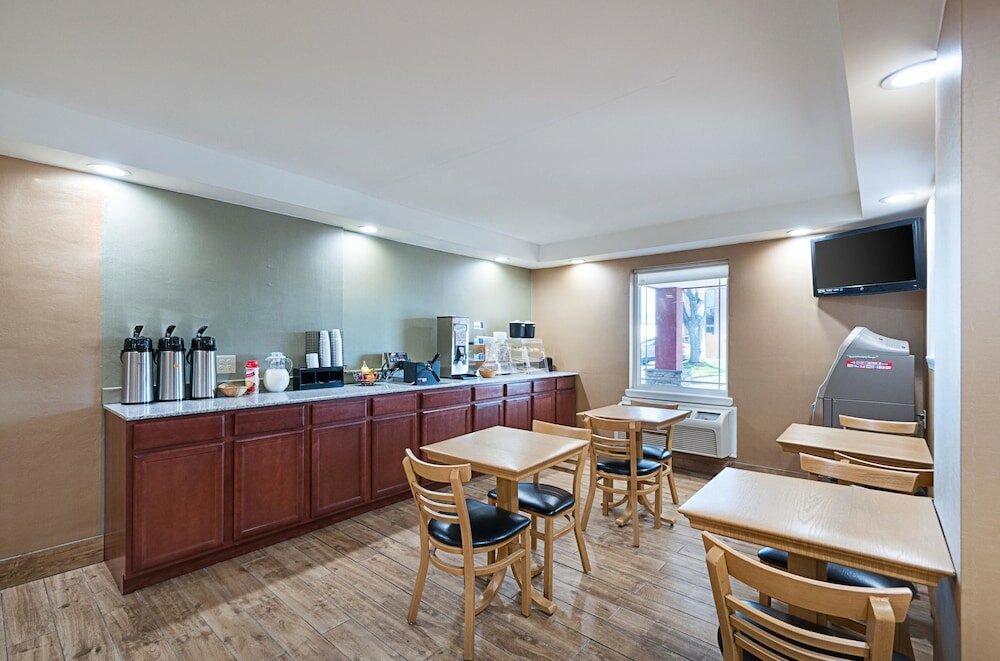 Фото Quality Inn Near Pimlico Racetrack