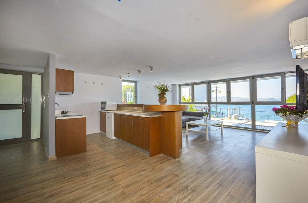 Фото Hotel Triton