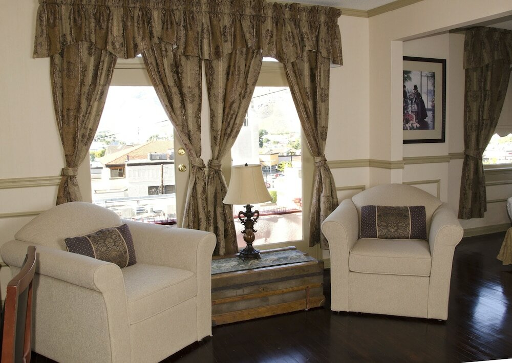 Фото The Plaza Hotel