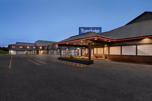 Внешний вид отеля Travelodge by Wyndham Brandon в Брендоне, фото 1