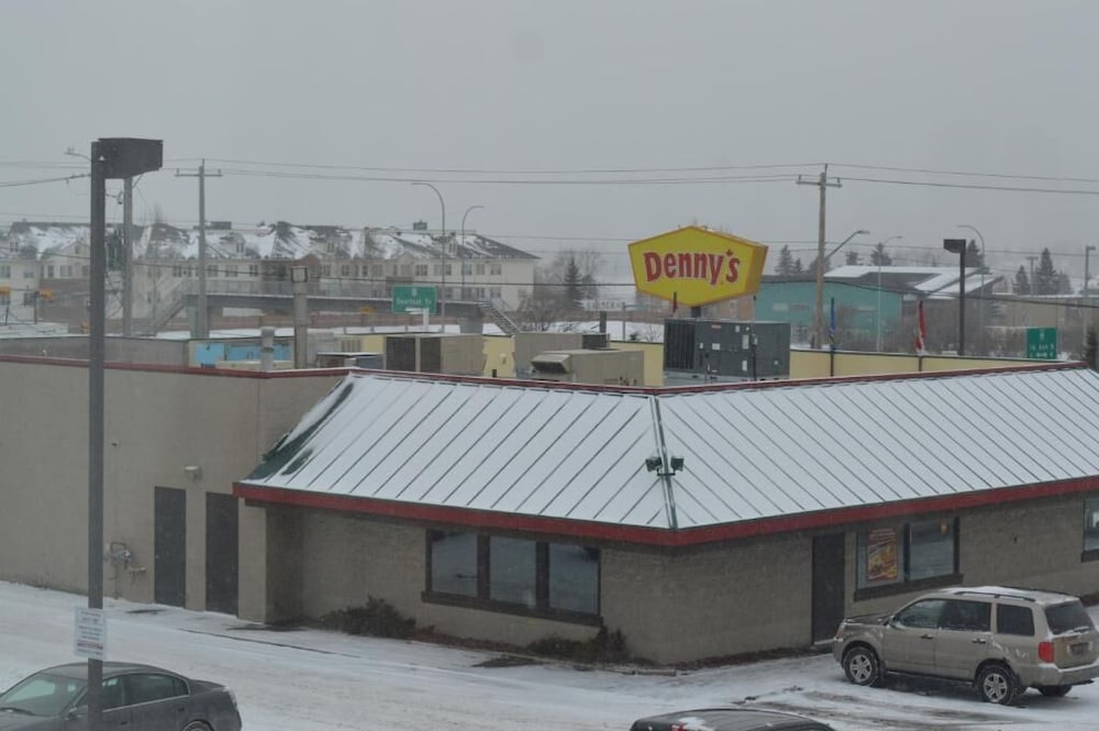 Фото Airport Traveller'S Inn