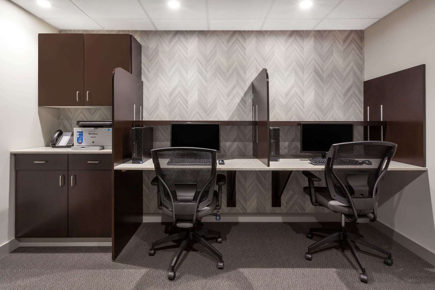 Фото Ramada by Wyndham Grassland