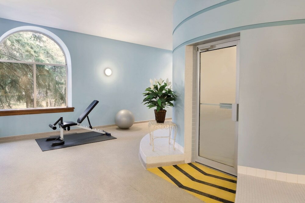 Фото Coast Edmonton Plaza