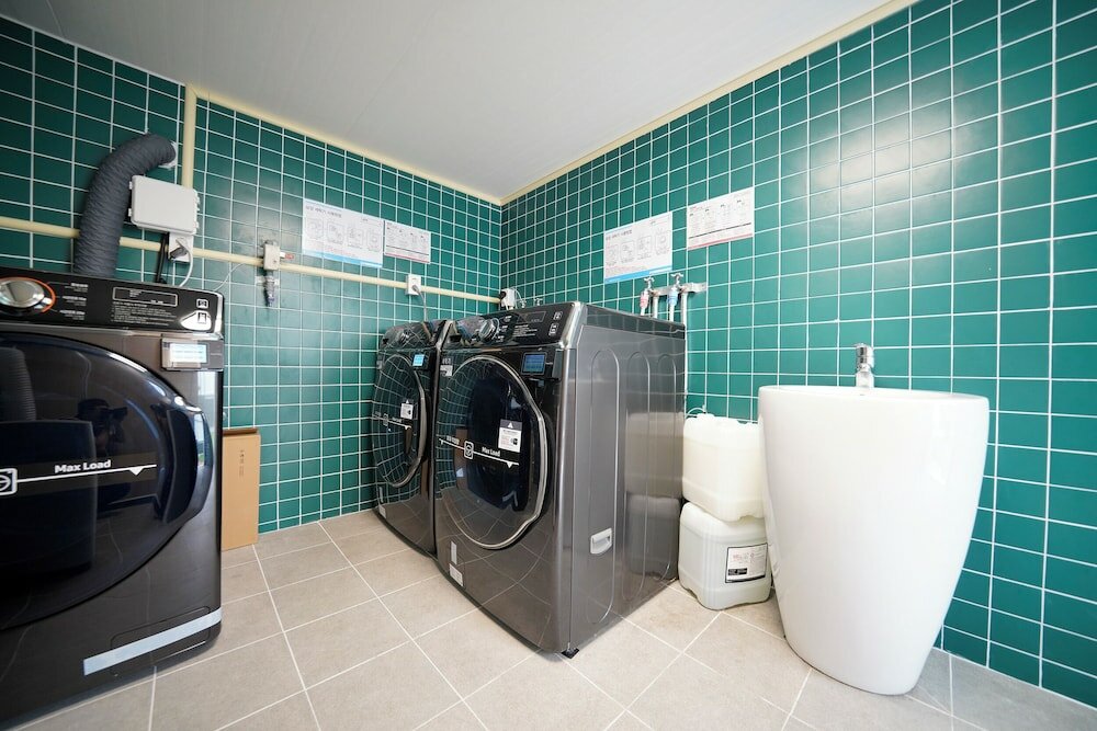 Фото Simple Stay Hotel