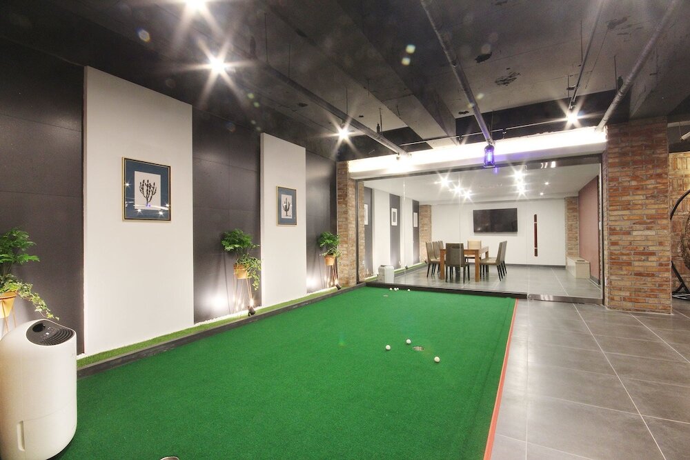 Фото Brown-Dot Seomyeon 1