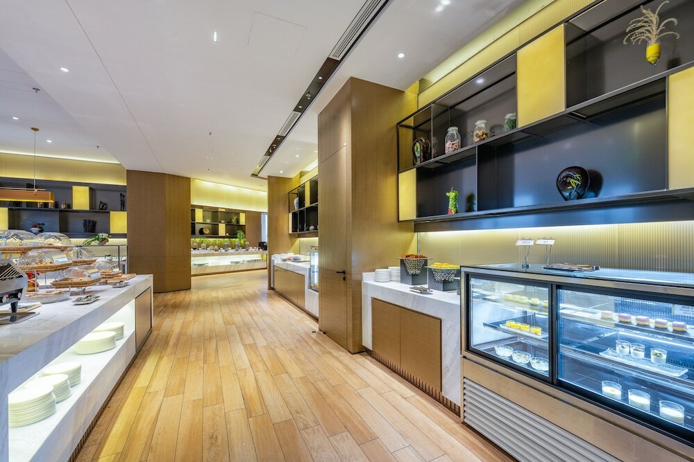 Фото Holiday Inn Shanghai Huaxia, an Ihg Hotel