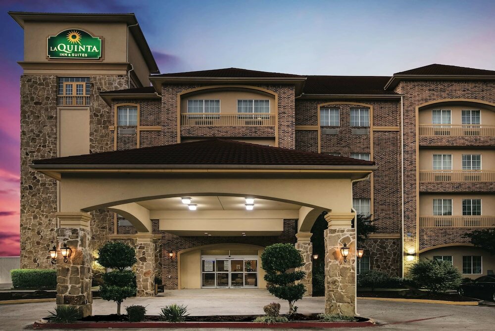 Фото La Quinta Inn & Suites by Wyndham Dallas South-DeSoto