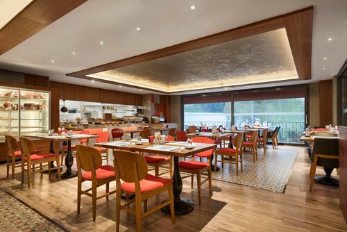 Гостиница Ramada Encore by Wyndham Eskisehir в Тепебаши