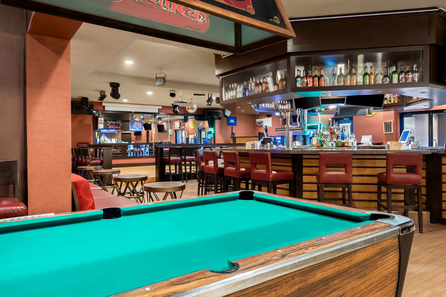 Фото Best Western Newport Inn