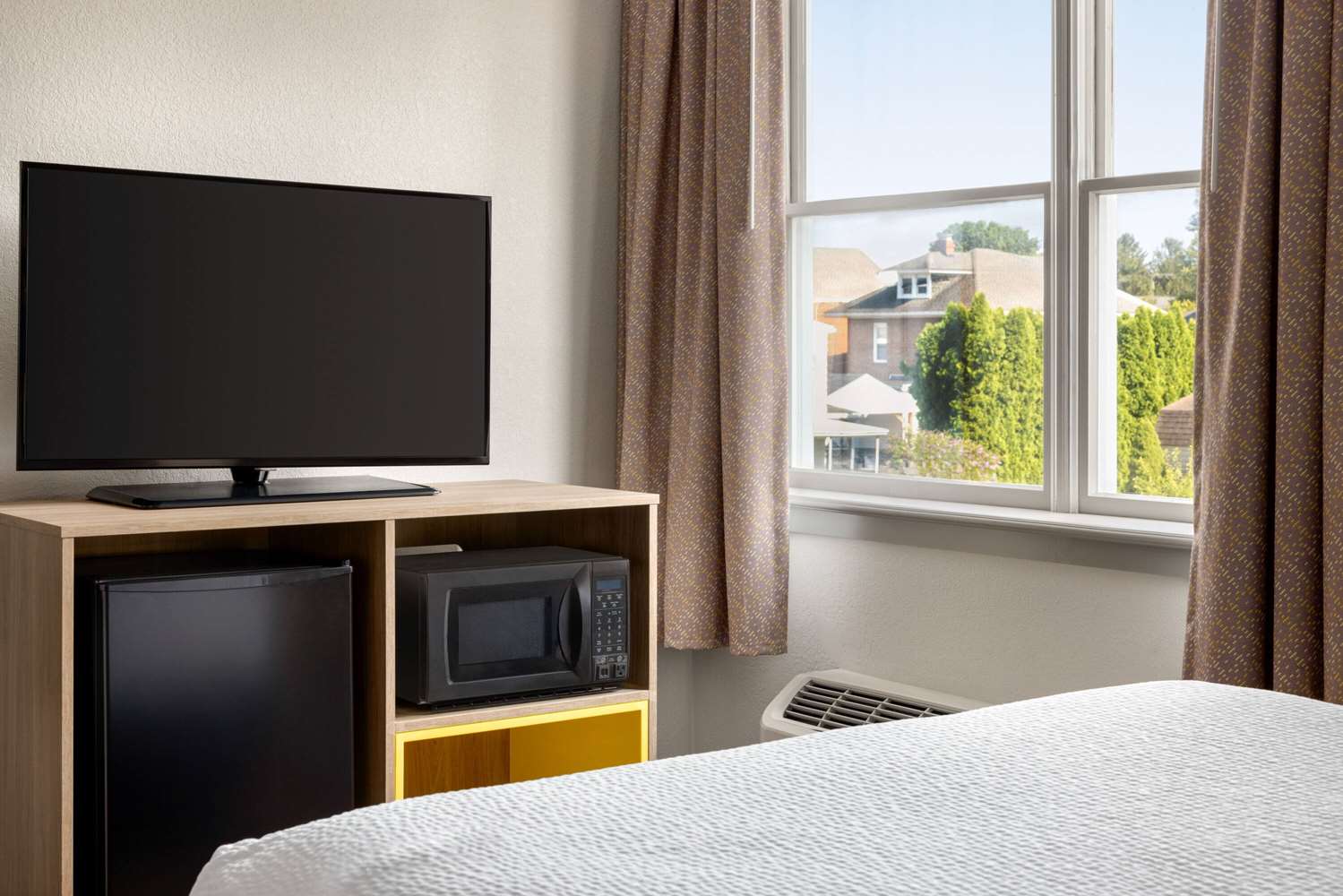 Фото Days Inn by Wyndham Hershey