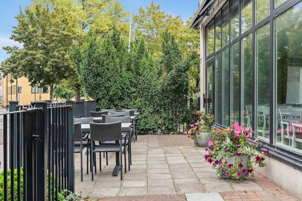 Фото Sure Hotel by Best Western Esplanade