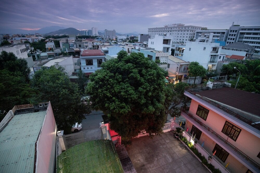 Фото Vic House Hotel