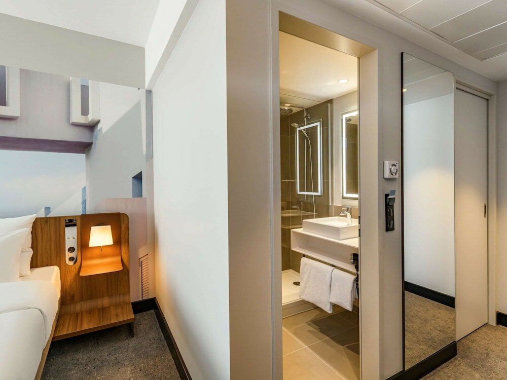 Фото Novotel Regensburg Zentrum