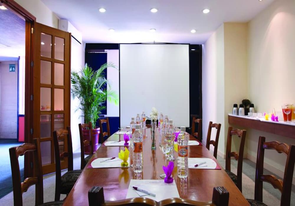 Фото Hotel Misión Guadalajara