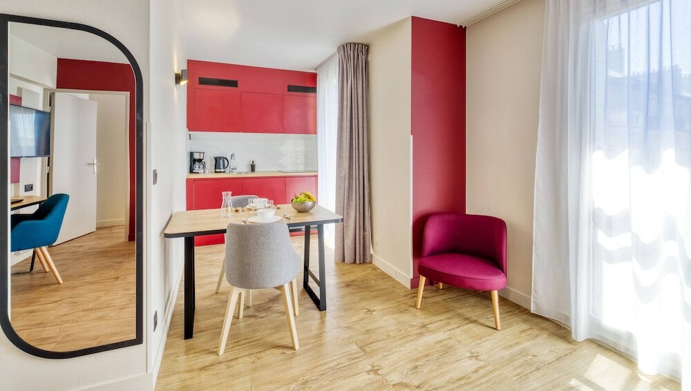 Фото Appart'City Confort Paris Clichy Mairie