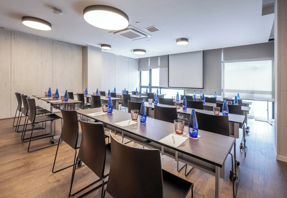 Фото Malaga Alameda Centro Affiliated by Meliá