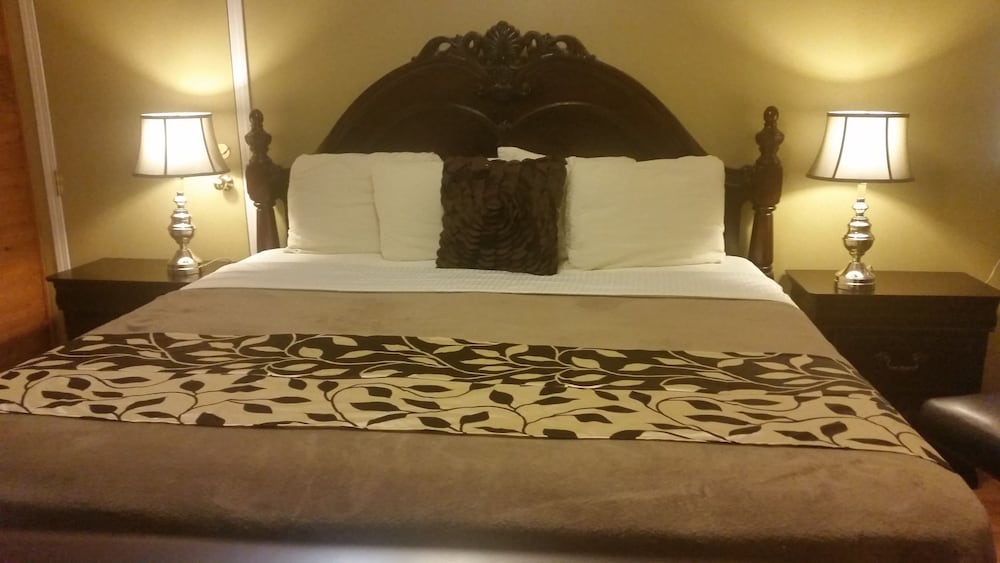 Фото Parkway Motel & European Lodges