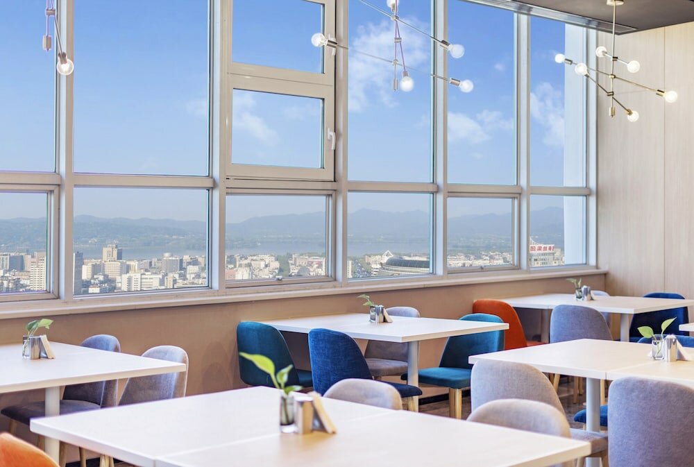 Фото Holiday Inn Express Hangzhou Westlake East