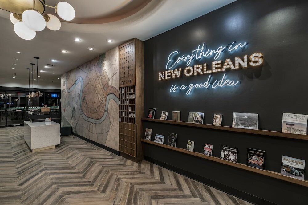 Фото St Charles Coach House, Ascend Hotel Collection