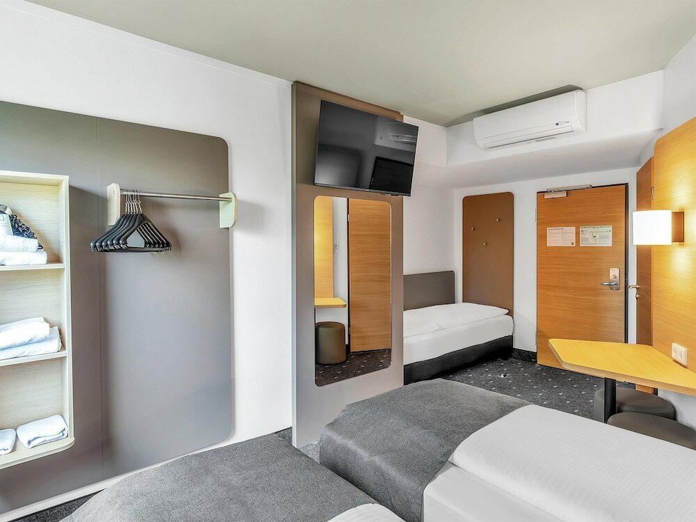 Фото B&b Hotel Hamburg-Harburg