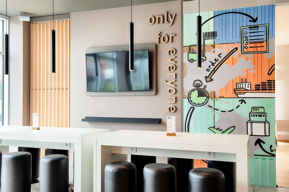 Фото B&b Hotel Stuttgart-Neckarhafen