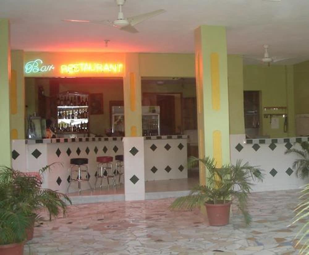 Фото Pavillon des Receptions & Hotel