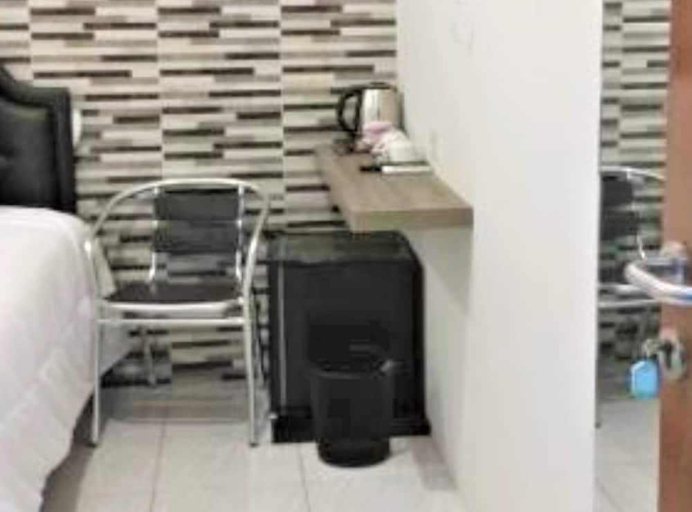 Фото Oyo 1985 F7 Residence