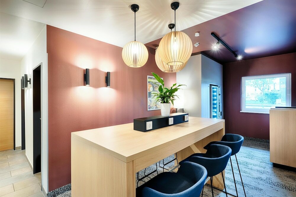 Фото B&b Hotel Wiesbaden