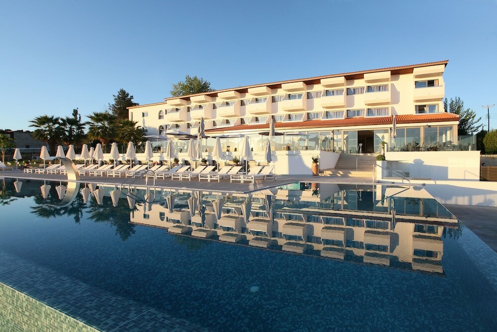 Фото отеля 2