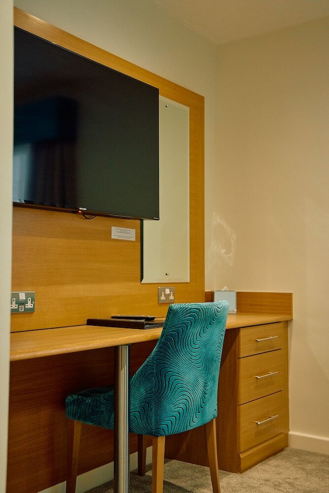 Фото Briar Court Hotel