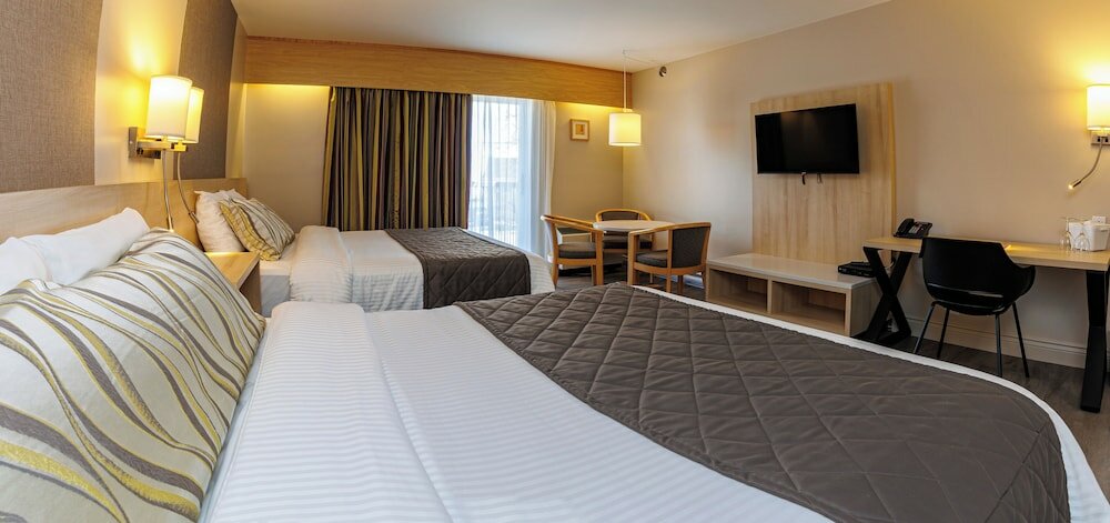 Фото Hôtel-Motel Castel de la Mer