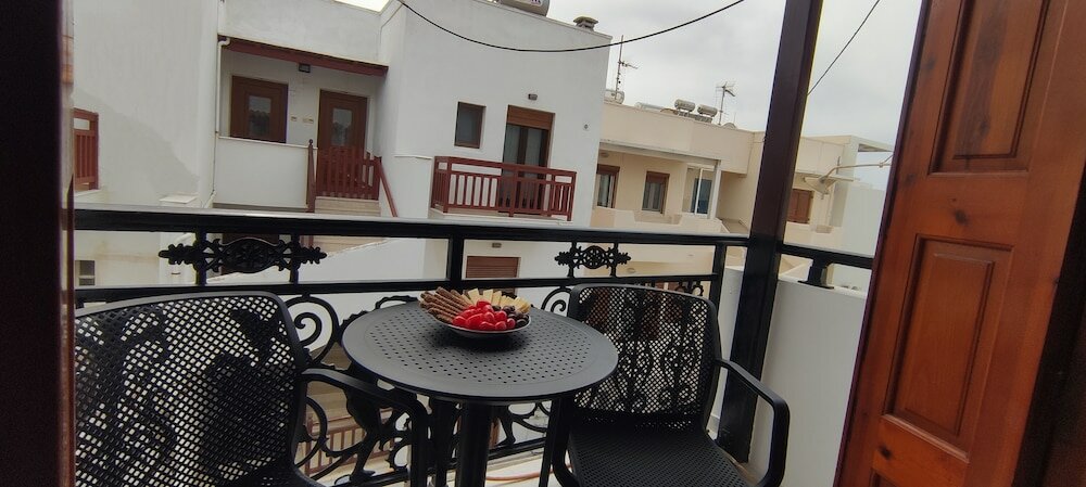 Фото Kapetanos Rooms