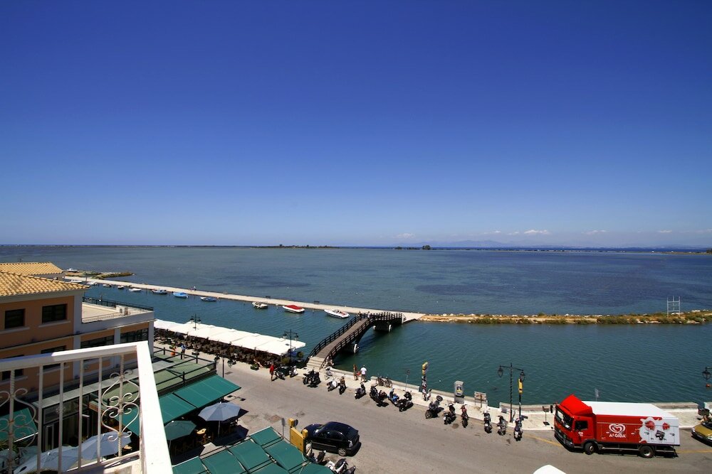 Фото Nirikos Hotel