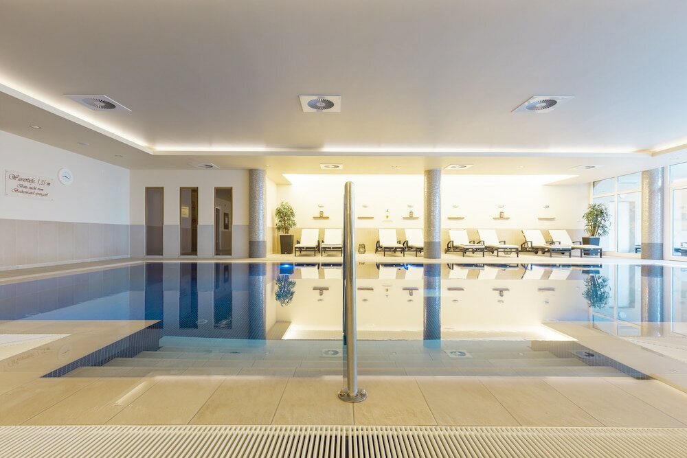 Фото Hotel Vier Jahreszeiten Kühlungsborn