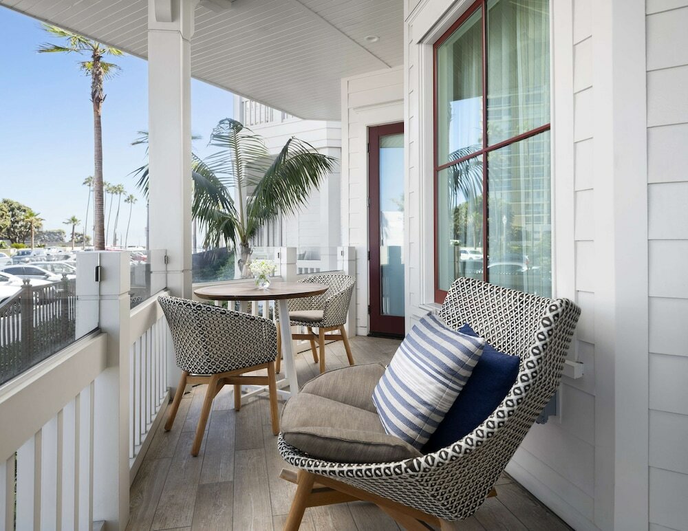 Фото Beach Village at The Del, Curio Collection by Hilton