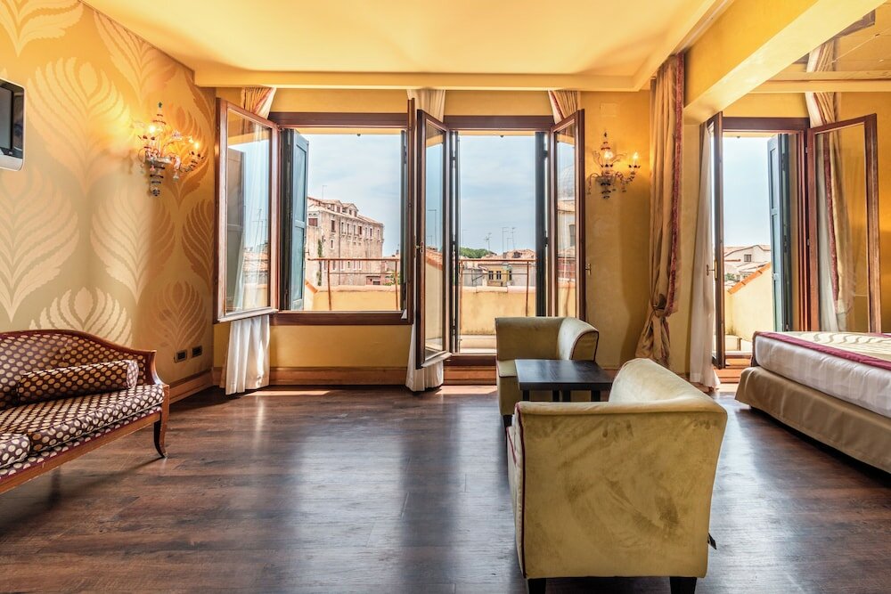 Фото Hotel Amadeus