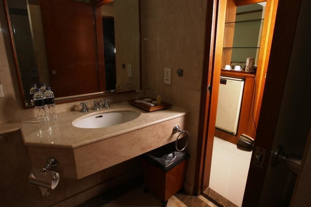 Фото Makassar Golden Hotel