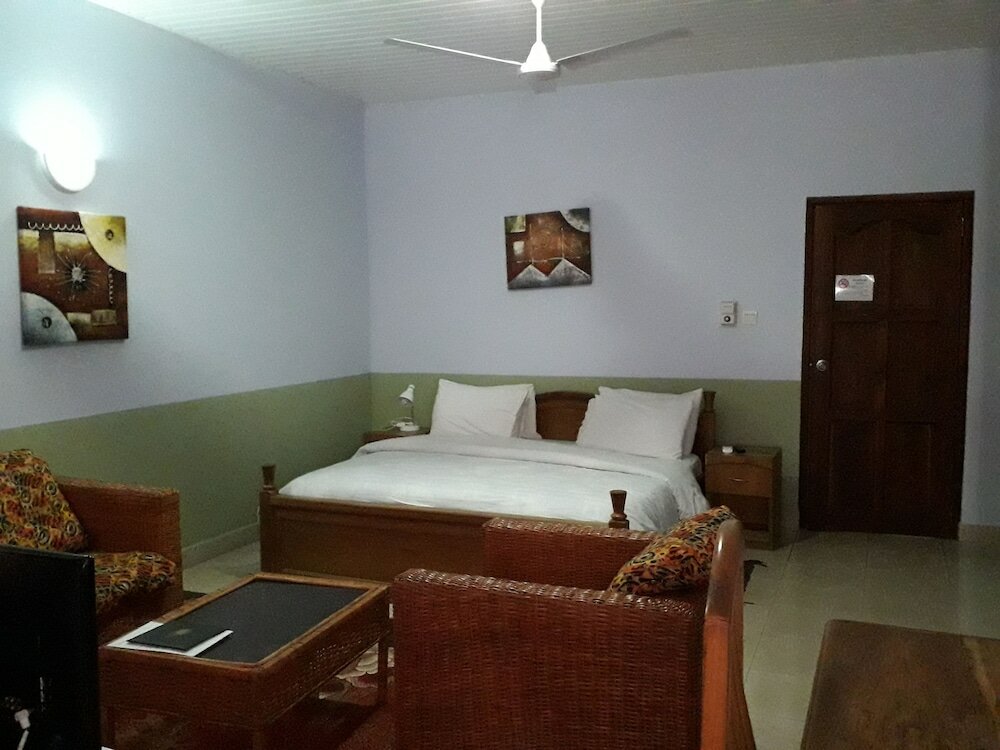 Фото Bella Luxury Hotel